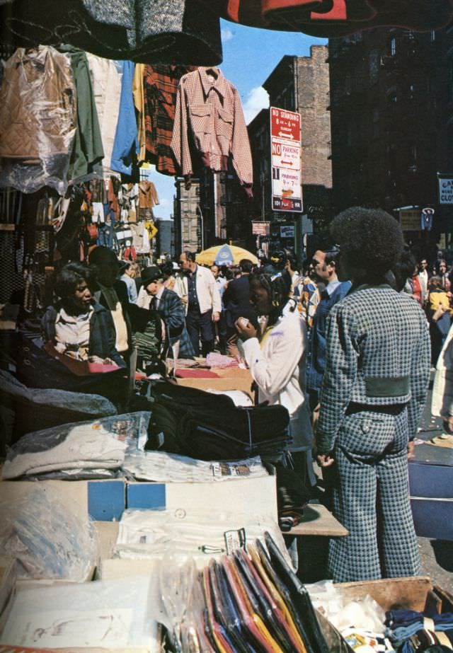 #64 Market, photographed by Nicolai Canetti, 1976
