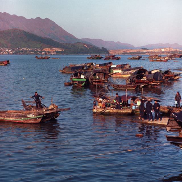 #9 Tai Po Kau boat and people, 1974