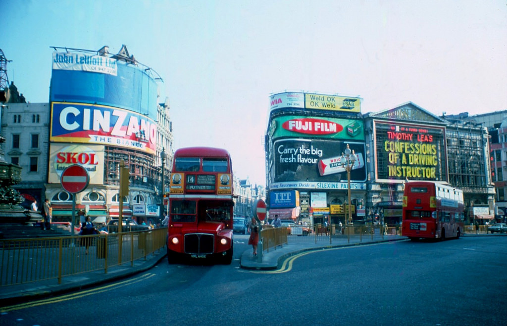 #30 Picadilly Circus