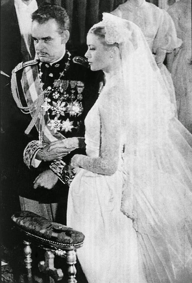 #50 Grace Kelly and Prince Rainier of Monaco, 1956.