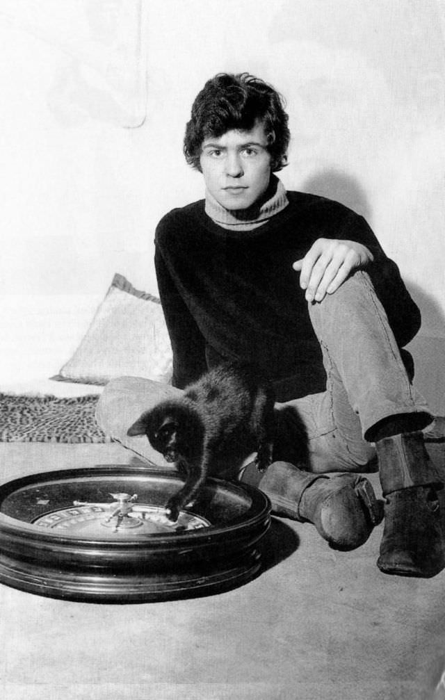 #60 Marc Bolan and his cat