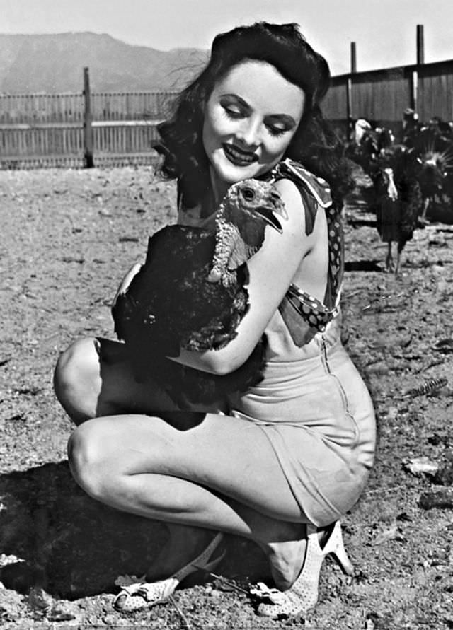 #43 Peggy Diggins, 1940s