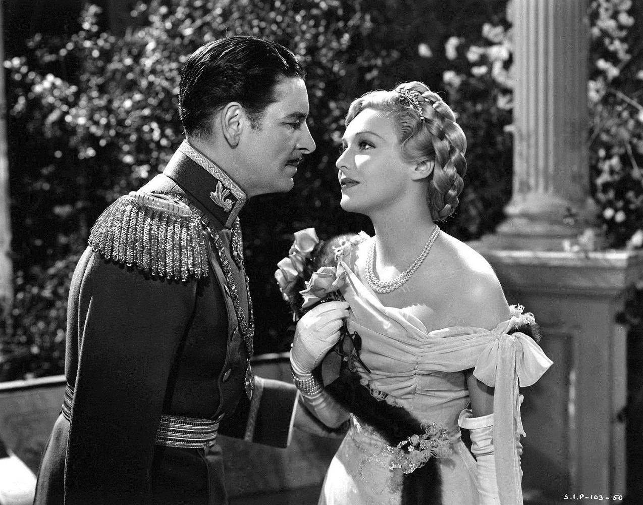 #26 Ronald Colman and Madeleine Carroll in The prisoner of Zenda, 1937