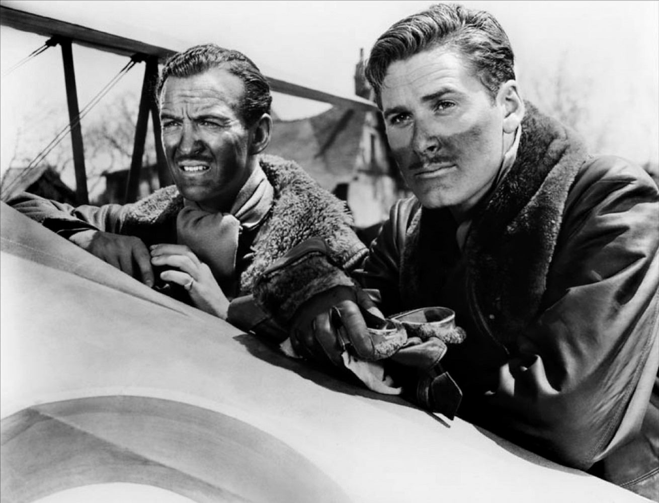 #43 David Niven and Errol Flynn in The dawn patrol, 1938