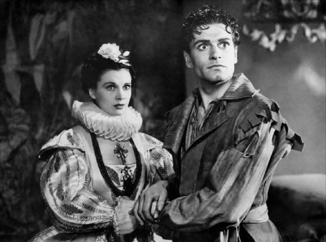 #60 Vivien Leigh and Laurence Olivier in Fire over England, 1937