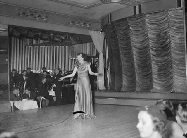 #19 At the Paradise Restaurant, Times Square