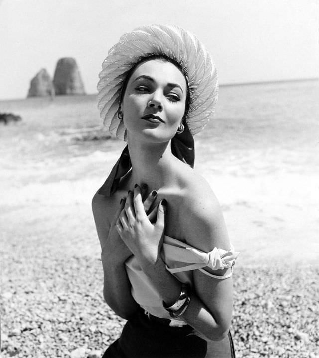 #15 Ivy Nicholson in design by Pucci, 1952