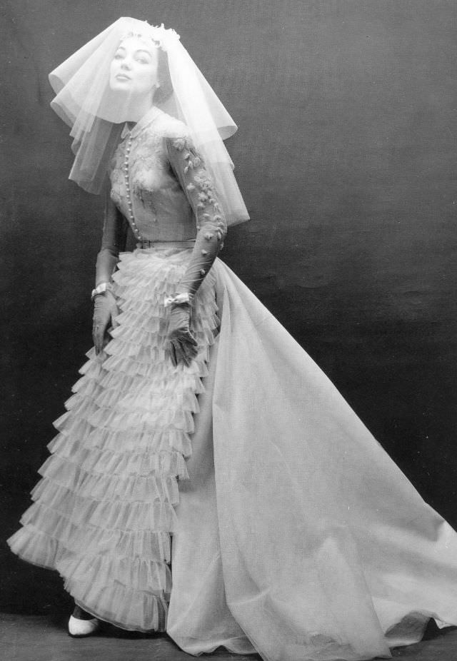 #34 Ivy Nicholson in Givenchy,1955