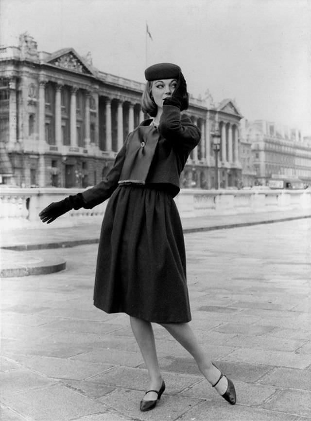 #50 Ivy Nicholson photographed by Kenneth Heilbron, Paris, 1959
