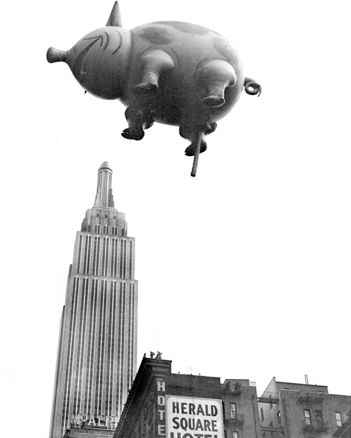 This blind pig is not a speakeasy. He’s coming from the 1932 Macy’s Thanksgiving Day Parade. And don’t let that perspective fool you. Mr. Pig is not really over Empire State Building.