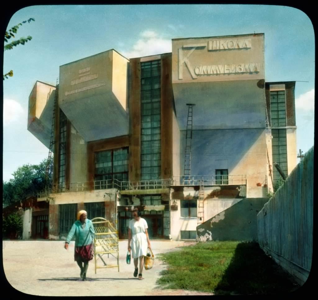 #43 The “Rusakov” Workers’ Club.