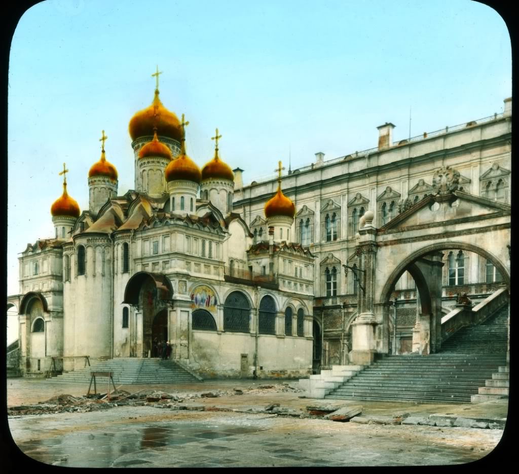 #6 Kremlin, the Blagoveschensky (Annunciation) cathedral.