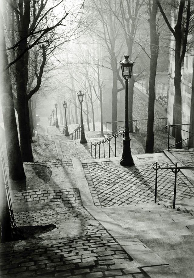 #12 Les Escaliers de Montmartre, Paris, 1936
