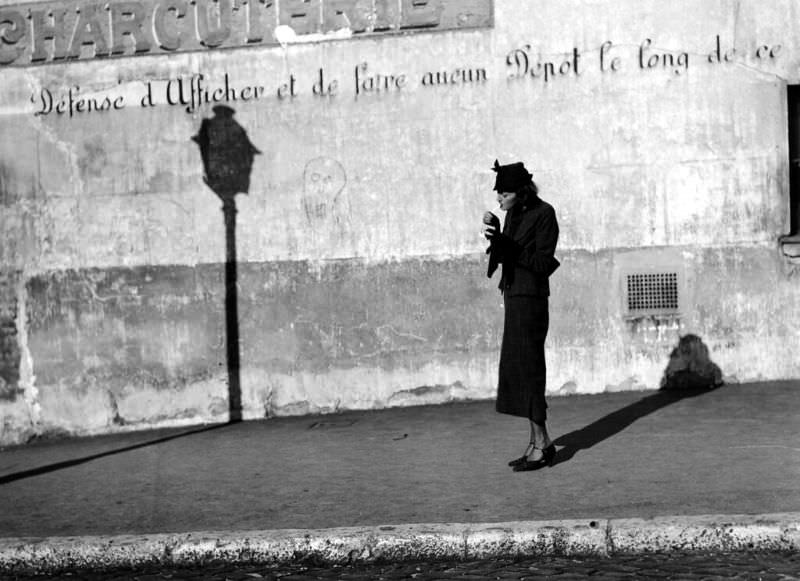 #25 Paris, 1937
