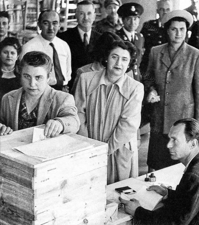 #8 Athenians vote in the municipal elections, 1951