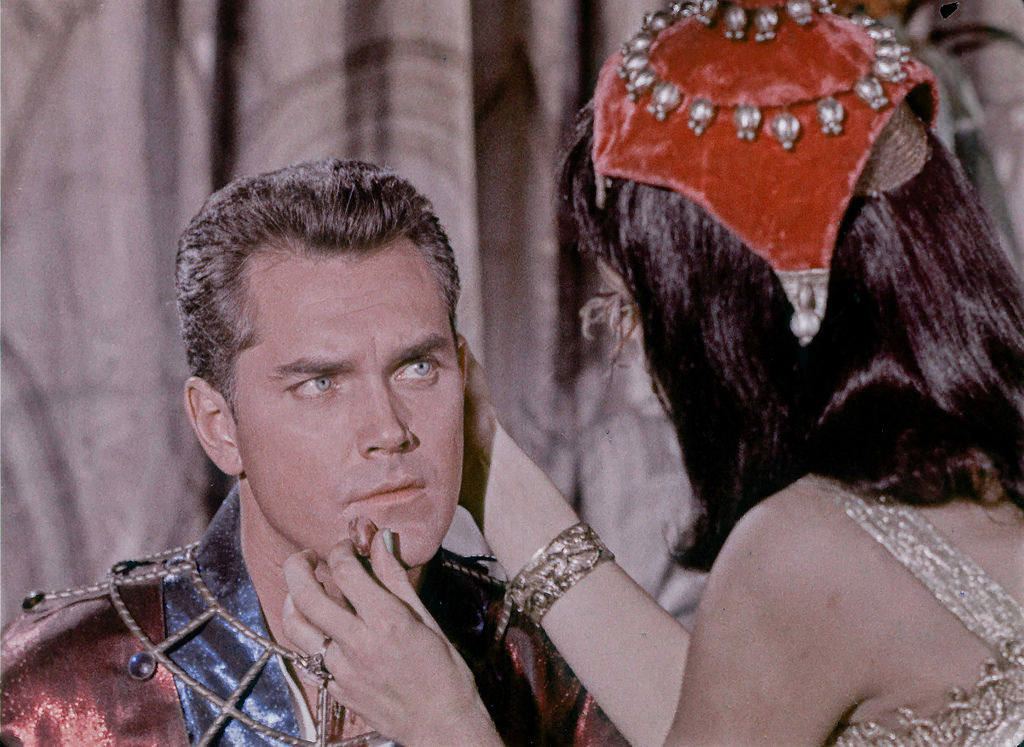 #19 A servant feeds Christopher Pike fruit in the Vina as Orion slave dancer illusion from the first pilot, The Cage.