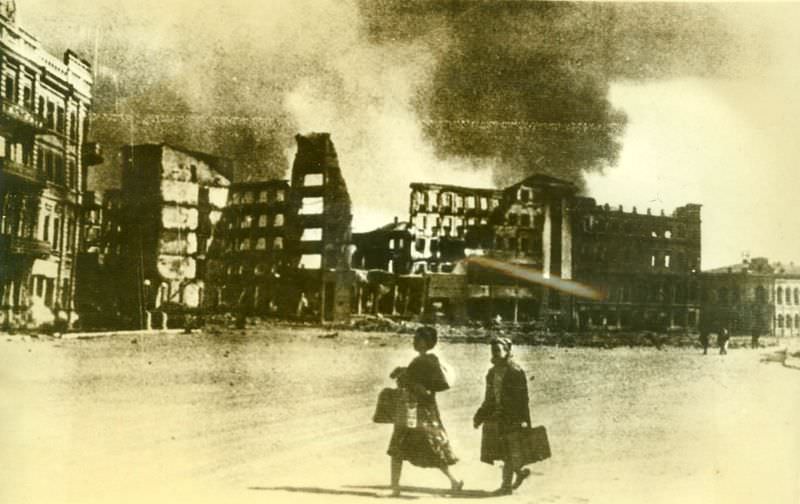 #16 First Glimpse Inside Stalingrad