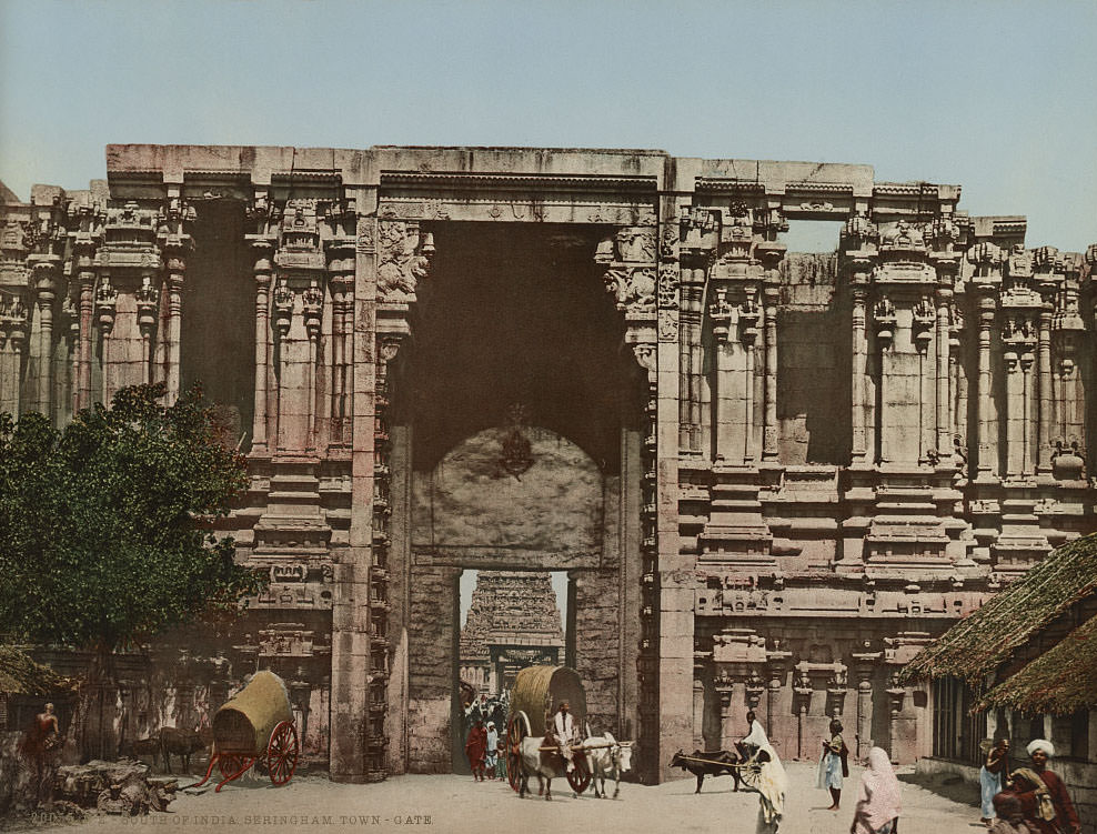 #64 Seringhamp. Town -Gate, South of India