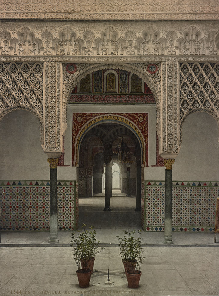 #59 Alcázar. Patio de las Muñecas, Sevilla