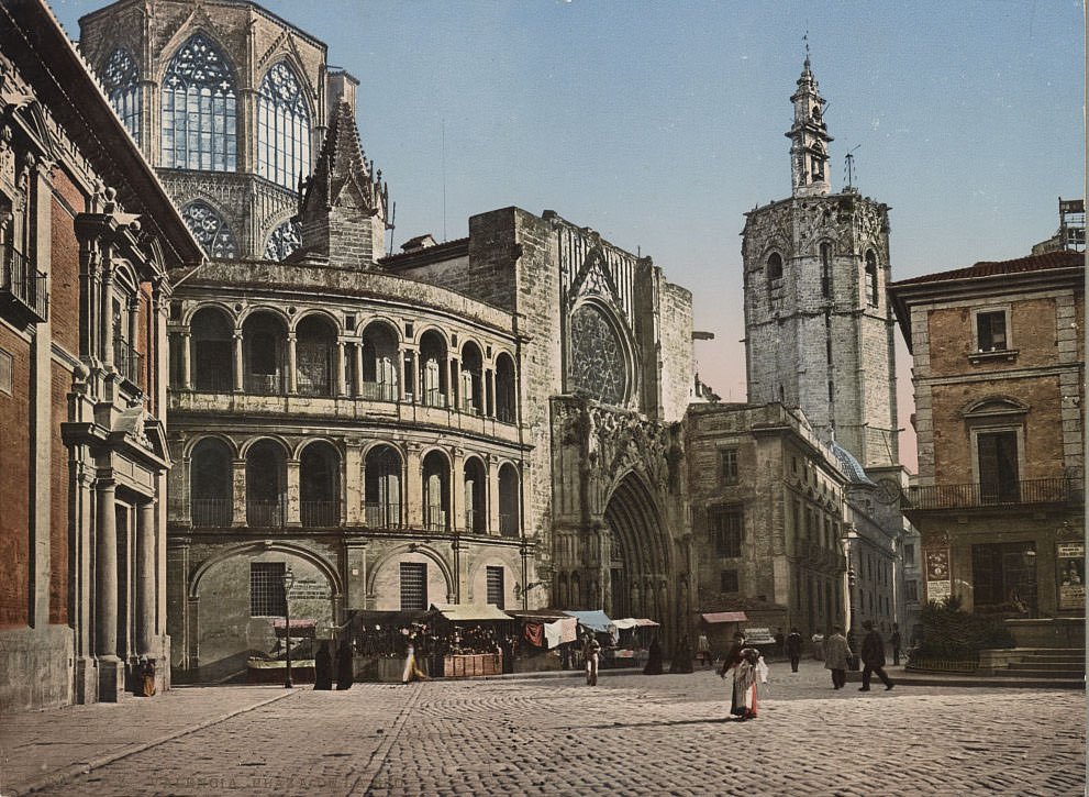 #7 Plaza de la Seo, Valencia