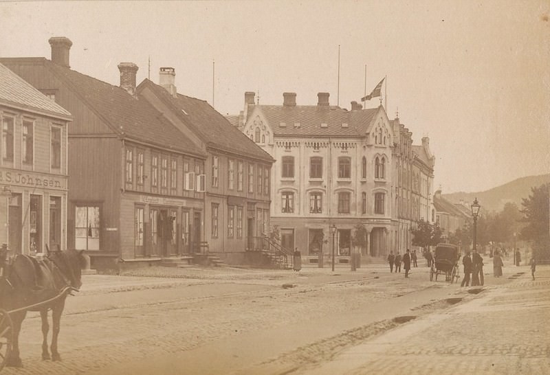 #10 Dronningens street