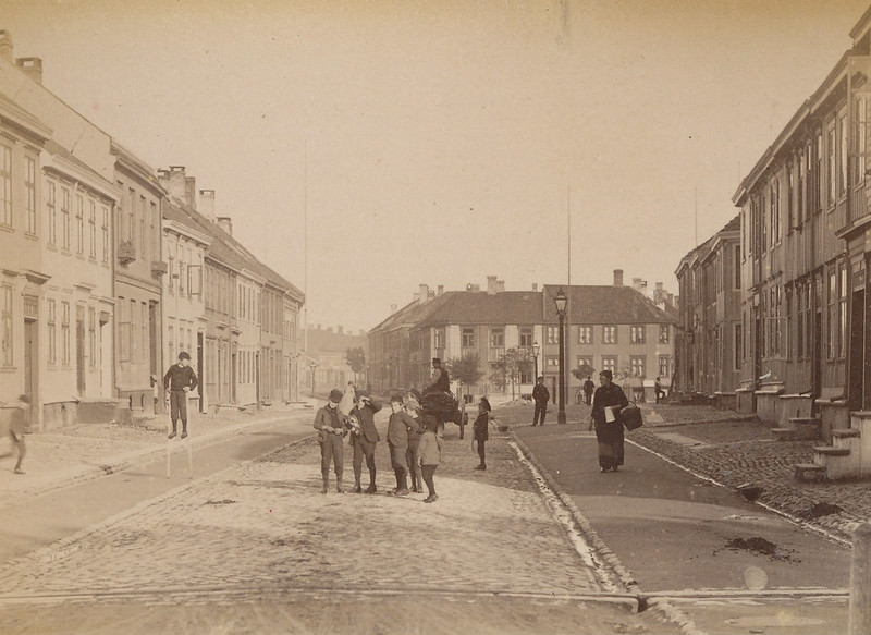 #3 Dronningens street