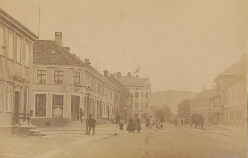 #7 Dronningens street