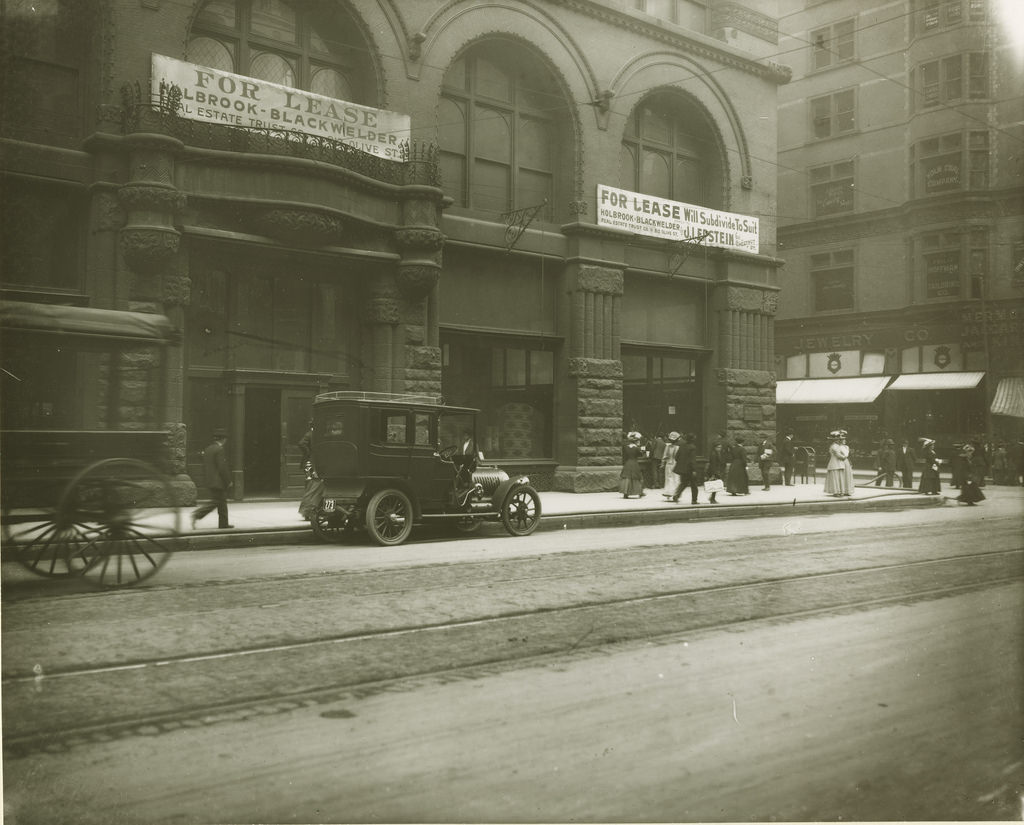 #76 Broadway and Locust, southwest corner, 1909
