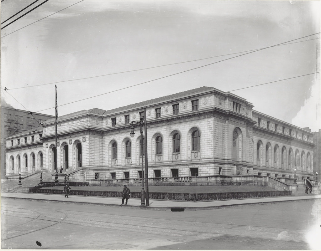 #9 St. Louis Public Library at 1301 Olive Street, ca. 1910