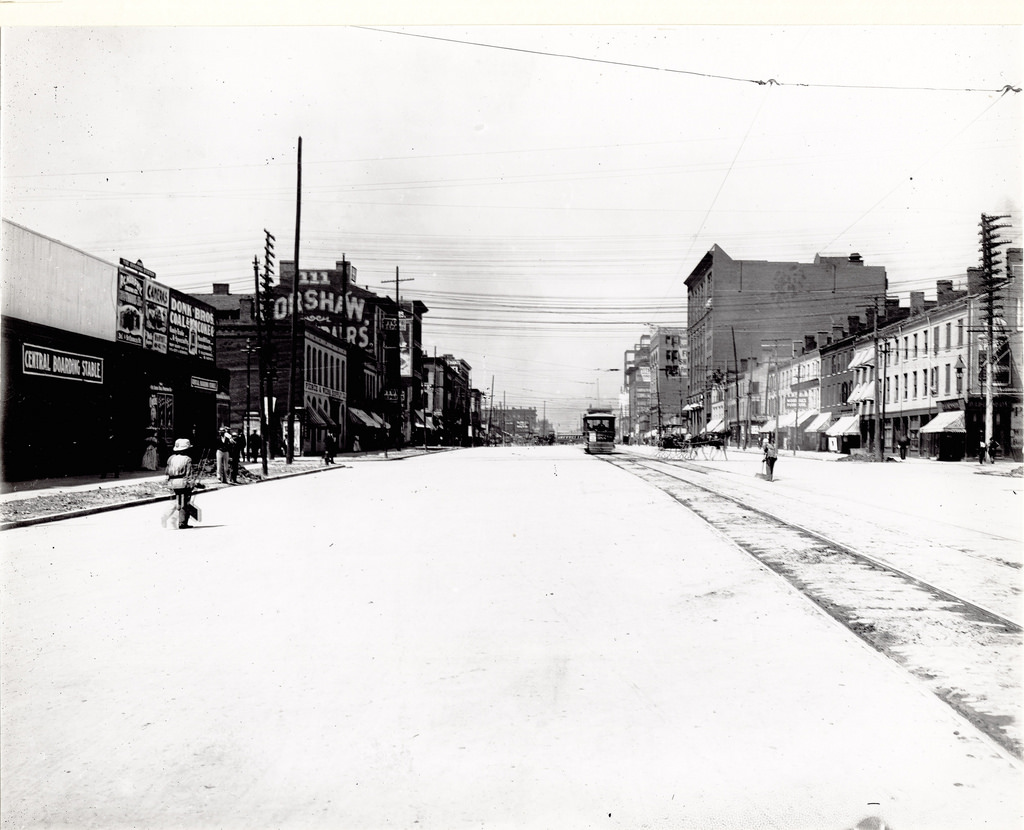 #67 Twelfth Street north of Market Street, 1909