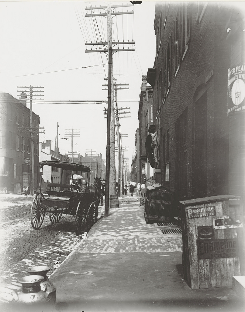 #41 Carr Street north of Eleventh Street, ca. 1900s