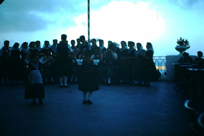 #39 Dancing at hotel, Palma