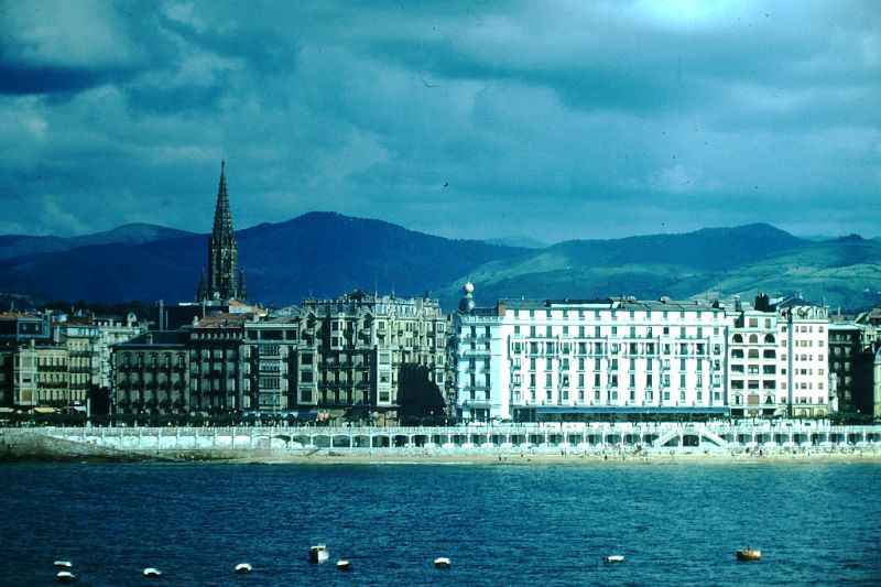 #44 San Sebastian. Hotel Londres and Inglaterra