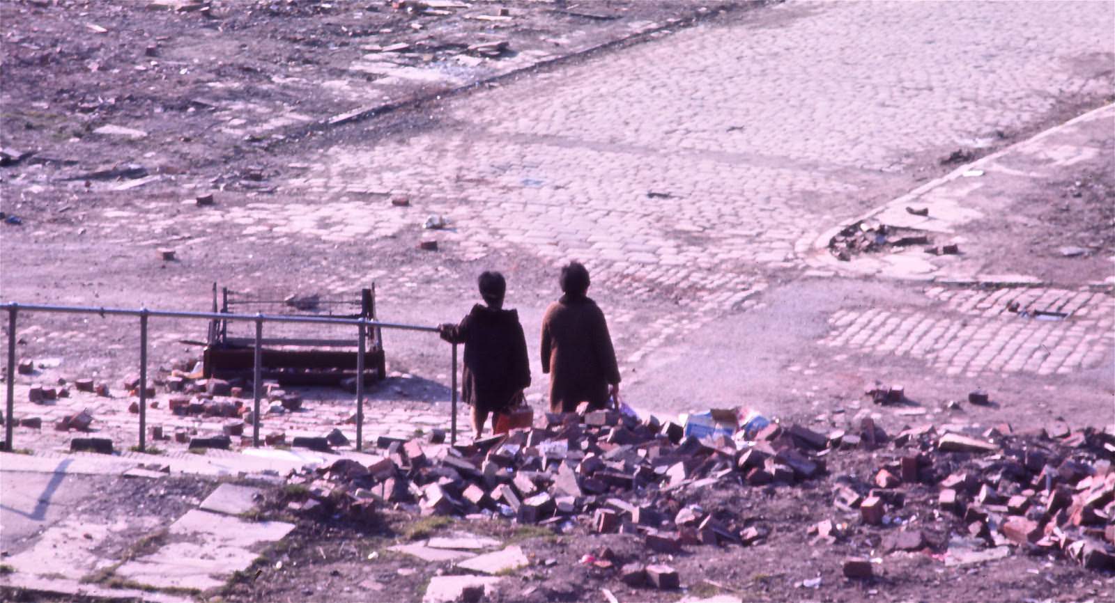 #30 Walking across the clearance area towards the Kirkstall Road.
