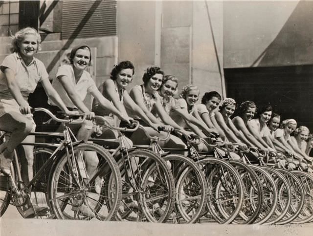 #35 MGM chorines celebrate Riding a Bike’s 7th anniversary!