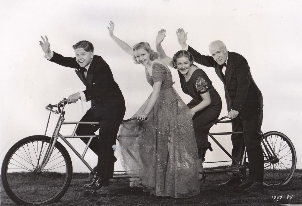 #20 Martha Tilton on her bike.