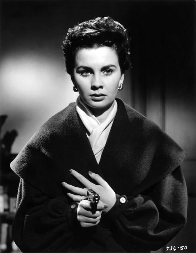 #21 Jean Simmons in Cage of Gold (1950)