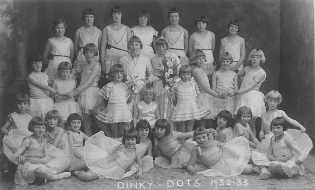 #17 Dinkie Dots, 1932-33