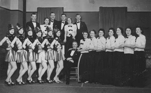 #39 Thirties entertainers, ca. 1930s