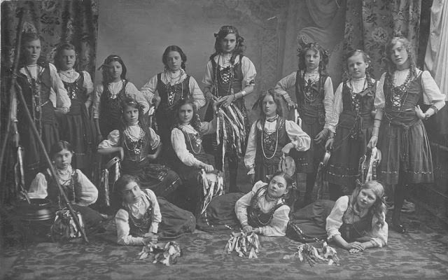 #6 Dancing girls in Gypsy costumes