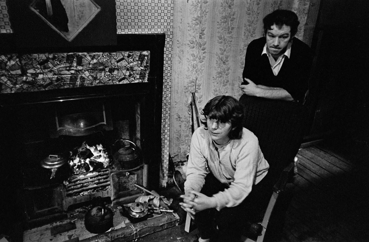 #49 Married couple in their tenement flat Maryhill 1971