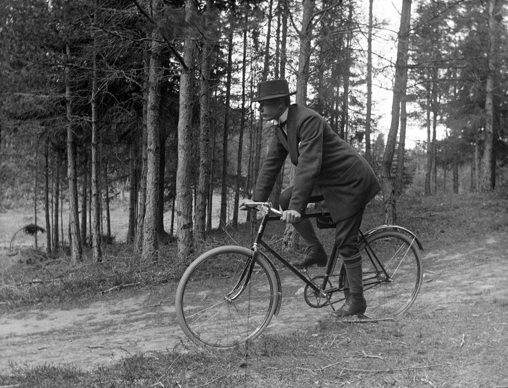 #14 Carl Nöjd, cyclist, 1914.