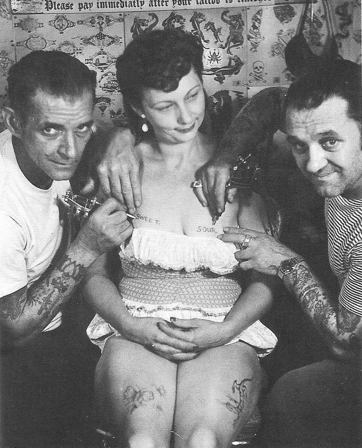 #20 Al Schiefley and Les Skuse apply ink to a willing dish, 1955.