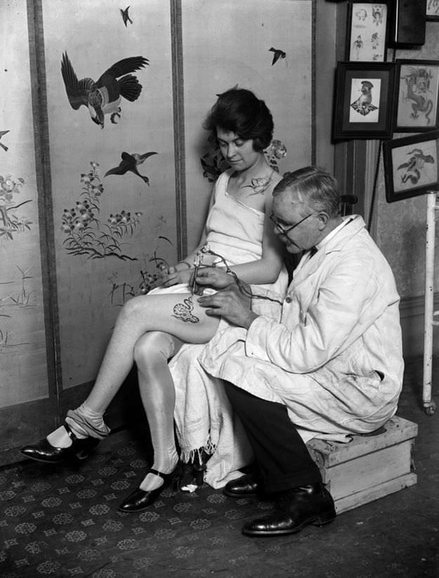 #34 Kickass snake tat, 1928