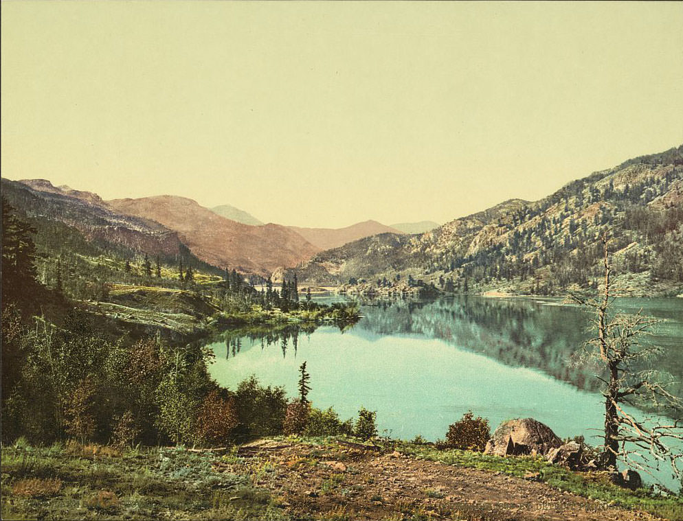 #20 Lake San Cristobal, 1890s