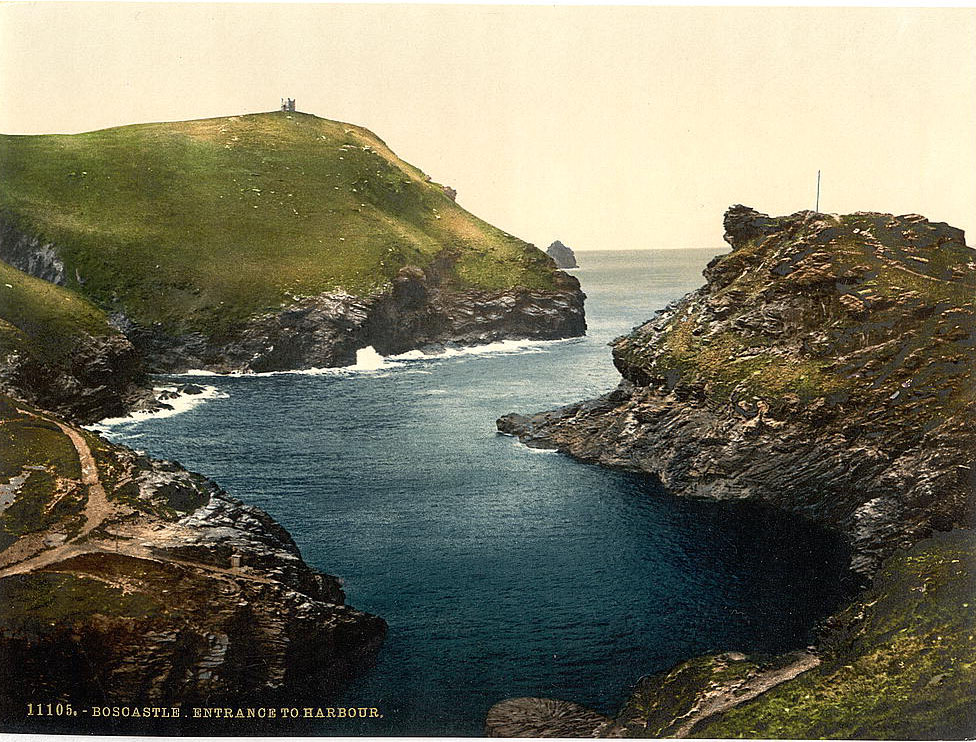 #7 Entrance to harbor, Boscastle