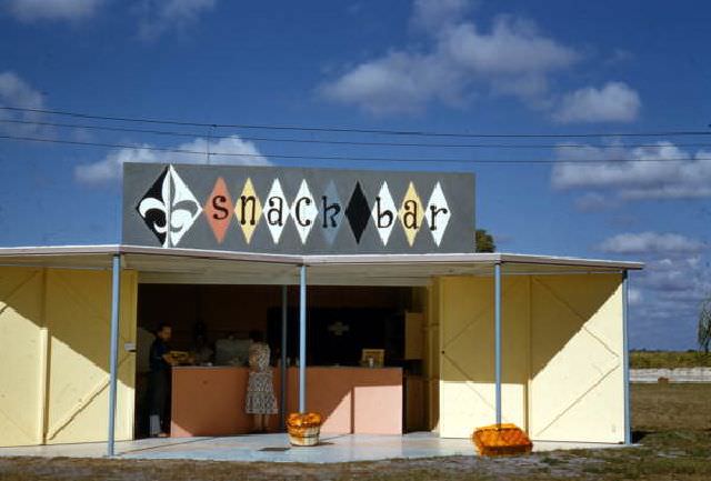 #11 Snack bar at the Warm Mineral Springs attraction in North Port, 1955