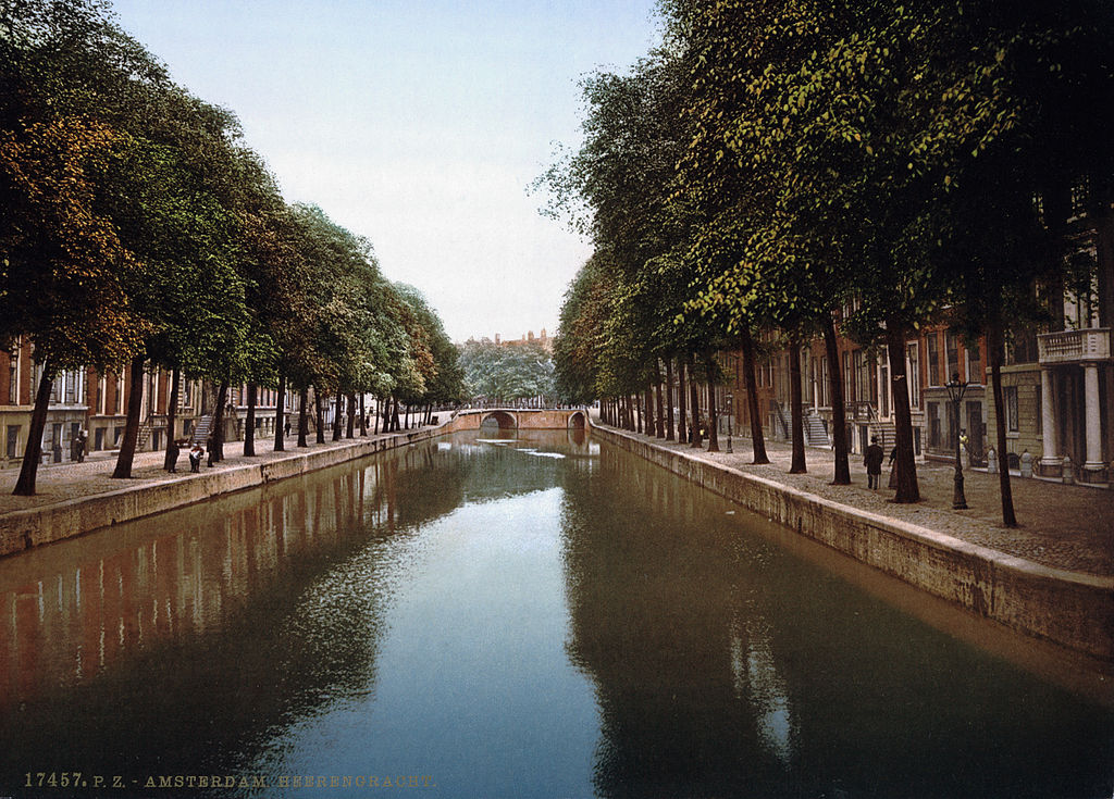 #2 The Heerengracht (main canal)