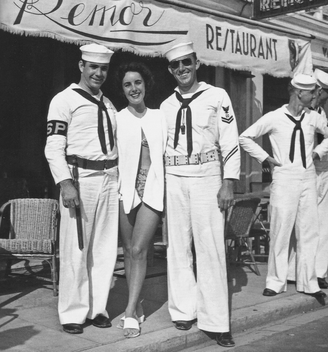 #39 Elizabeth Taylor at Cannes, 1950.
