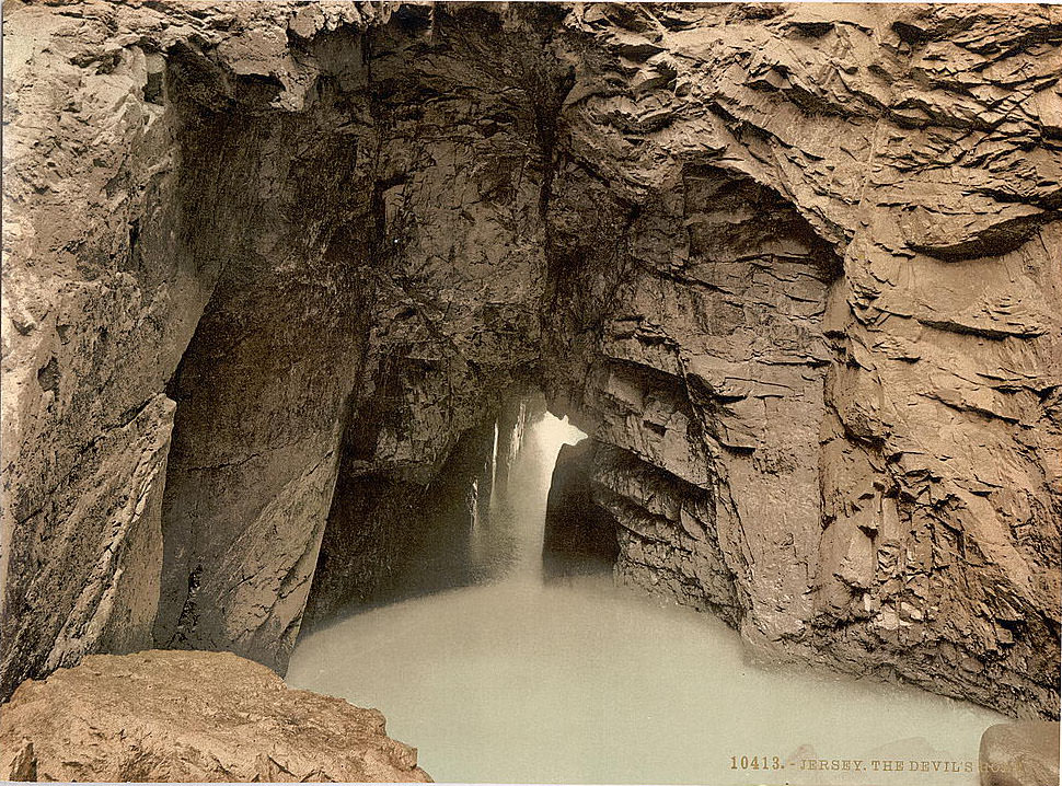 #17 Devil’s Hole, Jersey